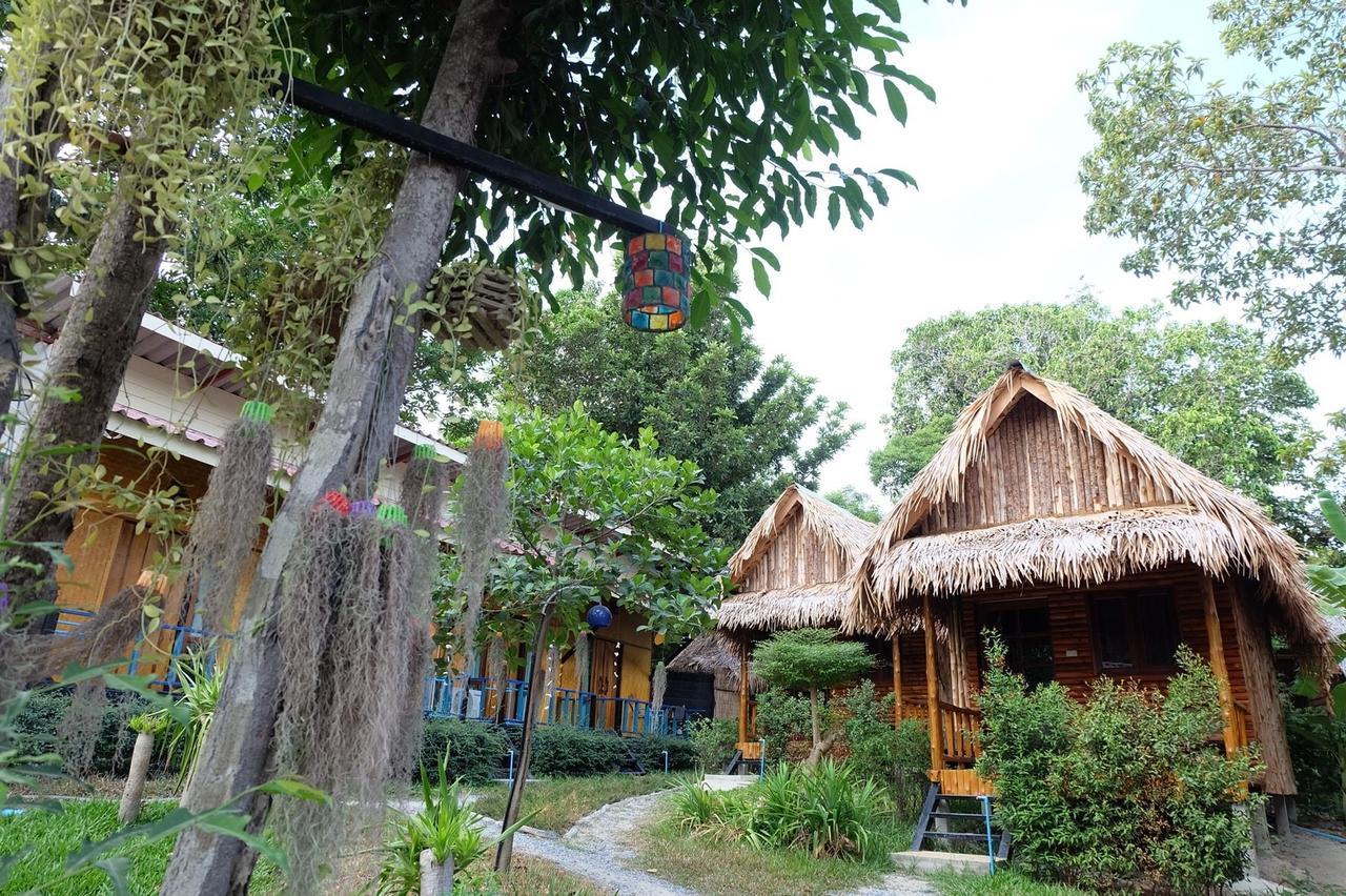 Raya Resort Koh Lipe Extérieur photo