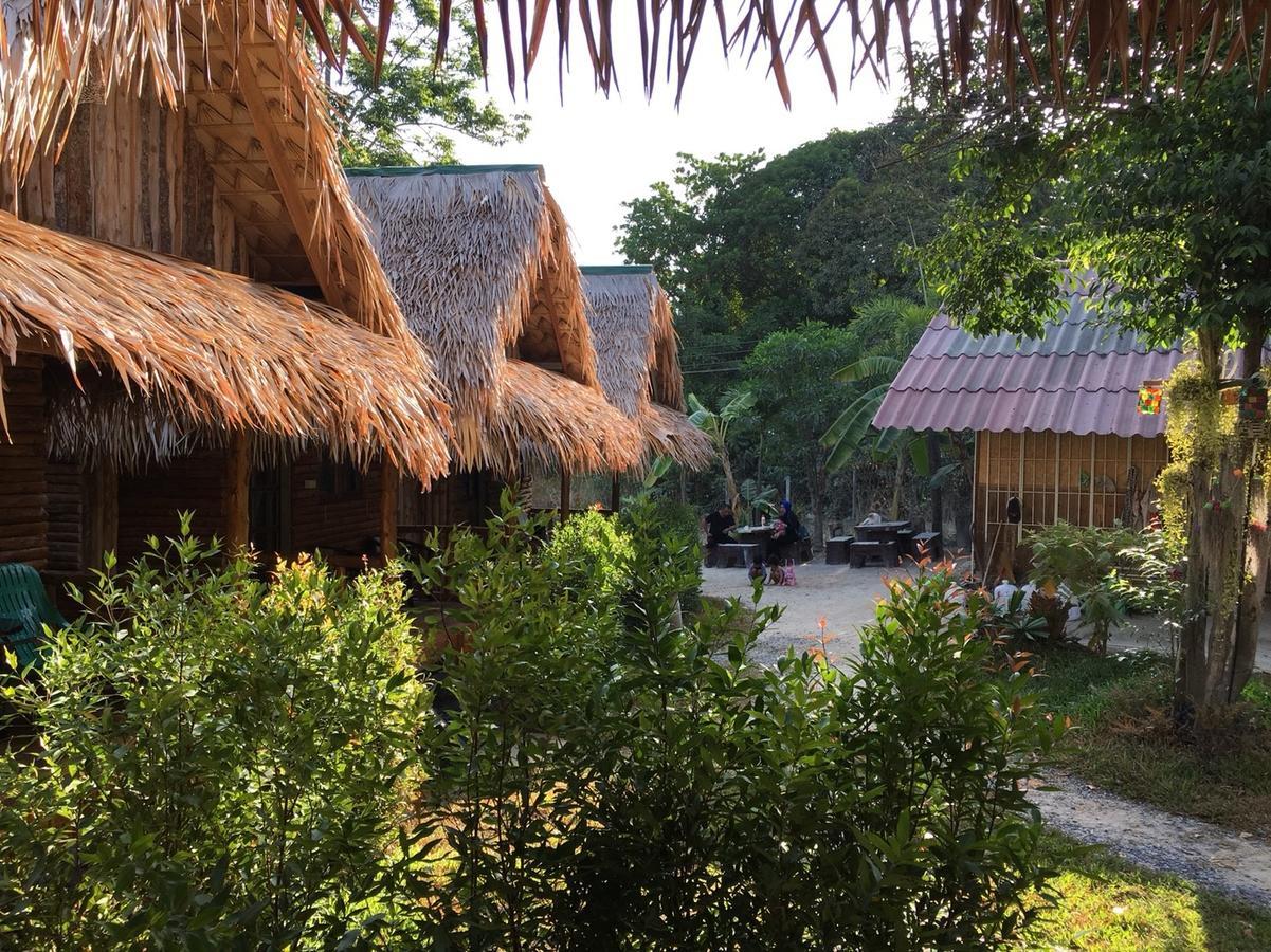 Raya Resort Koh Lipe Extérieur photo