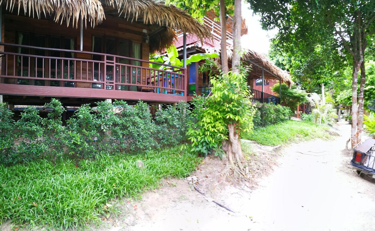 Raya Resort Koh Lipe Extérieur photo