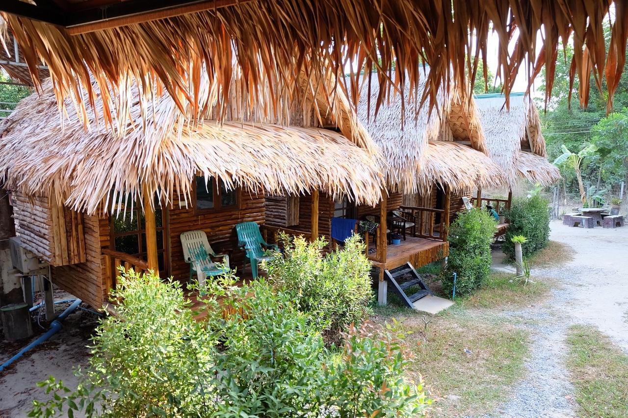 Raya Resort Koh Lipe Extérieur photo
