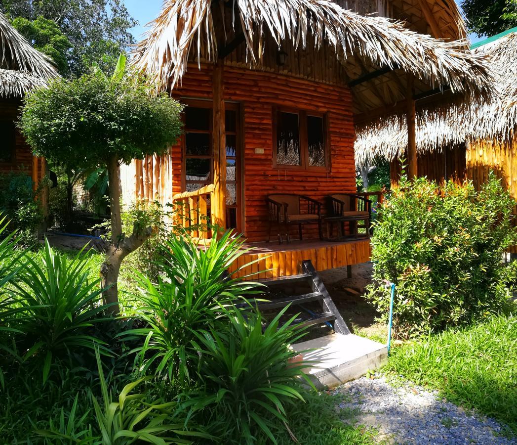 Raya Resort Koh Lipe Extérieur photo
